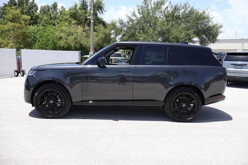 2025 Land Rover Range Rover P530 SE