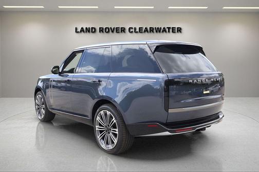 Varesine Blue 2026 Land Rover Range Rover P400 SE