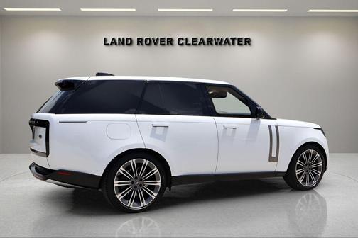 Ostuni Pearl White 2023 Land Rover Range Rover P530 SE