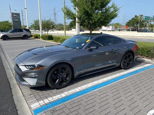 2021 Ford Mustang EcoBoost