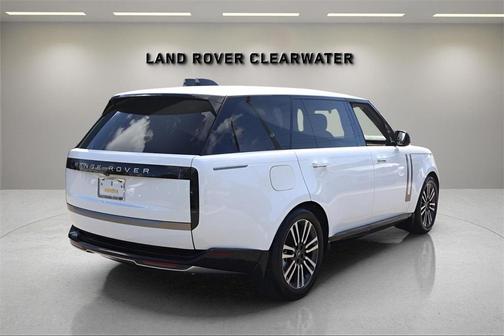 2025 Land Rover Range Rover P530 SE 7 Seat