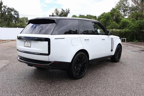 2025 Land Rover Range Rover P530 SE