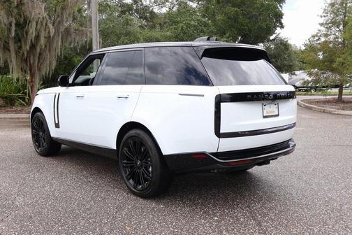 2025 Land Rover Range Rover P530 SE