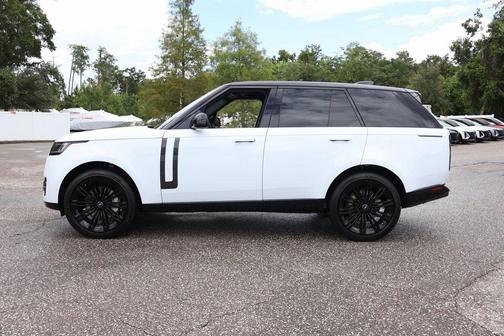 2025 Land Rover Range Rover P530 SE