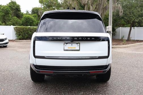 2025 Land Rover Range Rover P530 SE