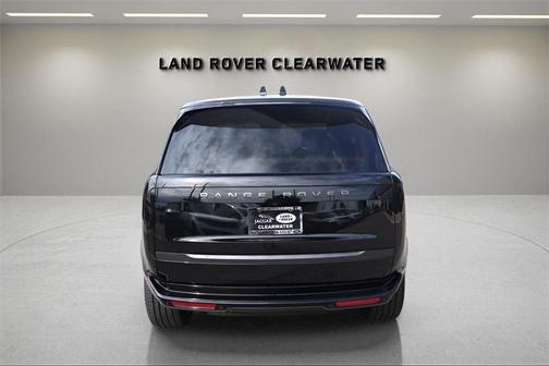 2025 Land Rover Range Rover P550e SE