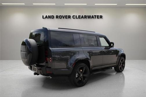 2025 Land Rover Defender P400 X-Dynamic SE