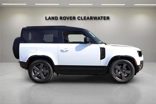 2025 Land Rover Defender P400 X-Dynamic SE