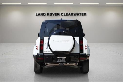 2025 Land Rover Defender P400 X-Dynamic SE