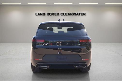 2026 Land Rover Range Rover Sport SE