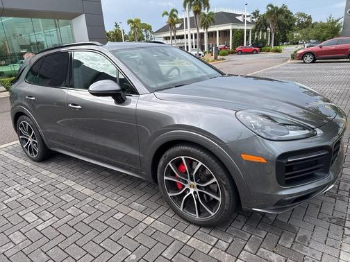 2022 Porsche Cayenne GTS