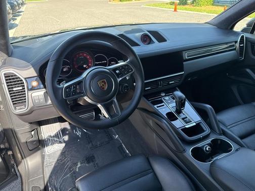 2022 Porsche Cayenne GTS