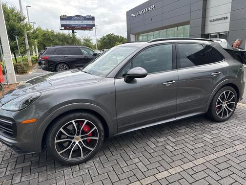 2022 Porsche Cayenne GTS