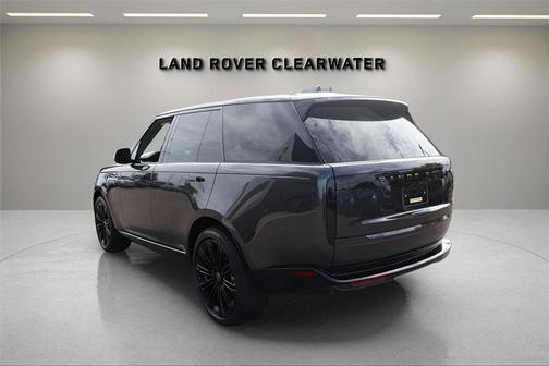2025 Land Rover Range Rover P530 SE