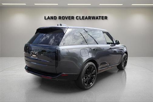 2025 Land Rover Range Rover P530 SE