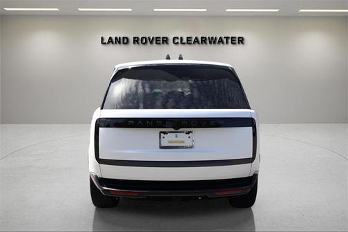 2025 Land Rover Range Rover P530 SE