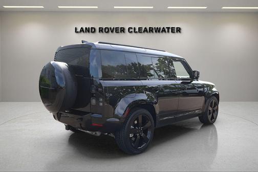 2026 Land Rover Defender P400 X-Dynamic SE