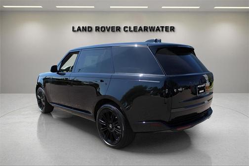 2025 Land Rover Range Rover P400 SE 7 Seat