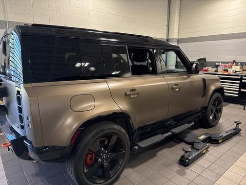 2023 Land Rover Defender 110 X