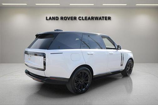 2026 Land Rover Range Rover P400 SE