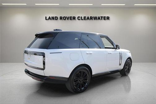 2026 Land Rover Range Rover SE