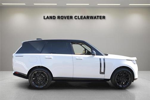 2026 Land Rover Range Rover SE