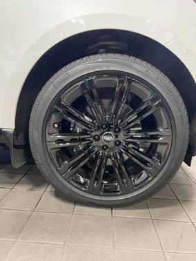 2024 Land Rover Range Rover P400 SE