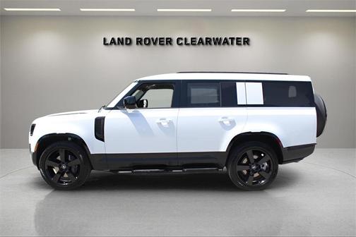 2025 Land Rover Defender P400 X-Dynamic SE