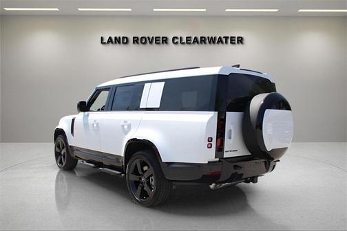 2025 Land Rover Defender P400 X-Dynamic SE