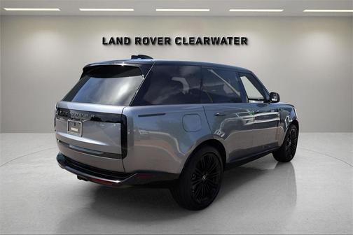 2025 Land Rover Range Rover P530 SE