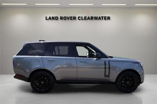 2025 Land Rover Range Rover P530 SE