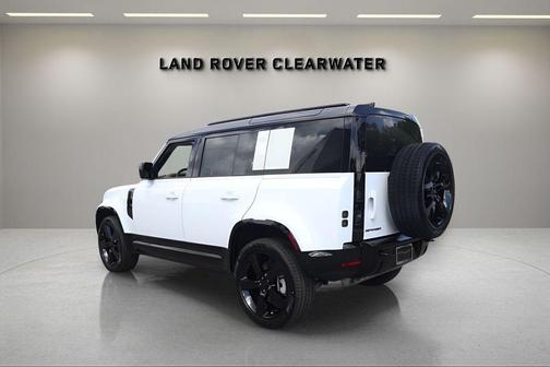 Fuji White 2026 Land Rover Defender P400 X-Dynamic SE