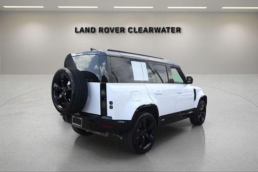 Fuji White 2026 Land Rover Defender P400 X-Dynamic SE