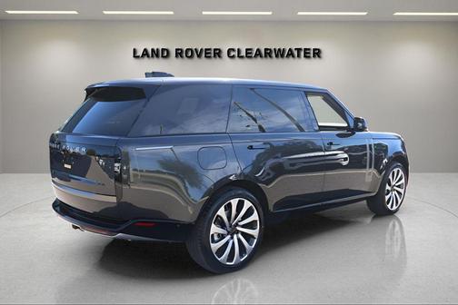 2026 Land Rover Range Rover P530 SE 7 Seat