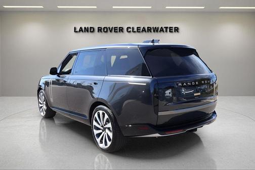 2026 Land Rover Range Rover P530 SE 7 Seat