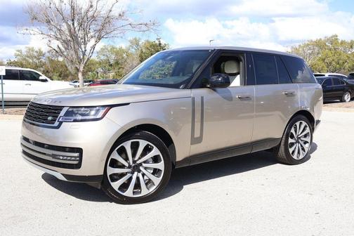 2026 Land Rover Range Rover P530 SE