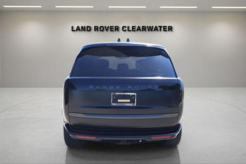 Obsidian Black Satin 2026 Land Rover Range Rover P530 SE 7 Seat