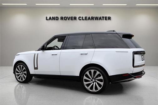 2025 Land Rover Range Rover P530 SE