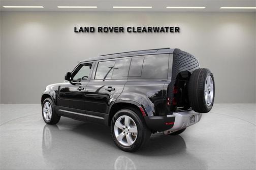 2025 Land Rover Defender P400 S