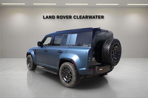 2026 Land Rover Defender V8