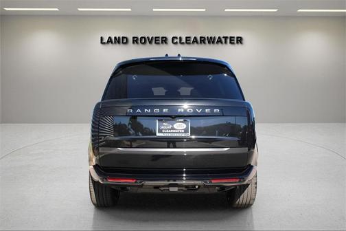 2025 Land Rover Range Rover P400 SE 7 Seat