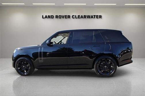 2025 Land Rover Range Rover P400 SE 7 Seat