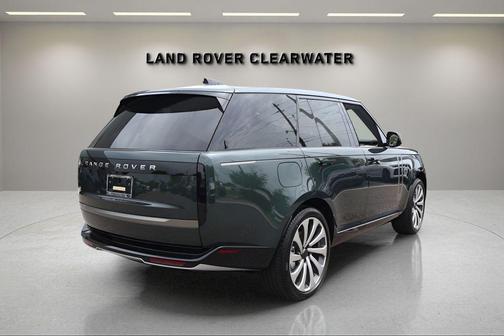 Belgravia Green 2026 Land Rover Range Rover P400 SE