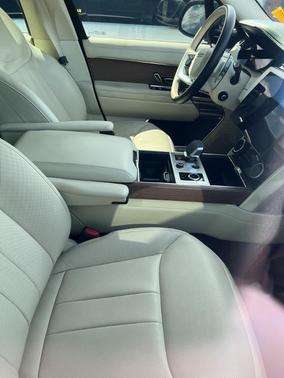 2023 Land Rover Range Rover P400 SE
