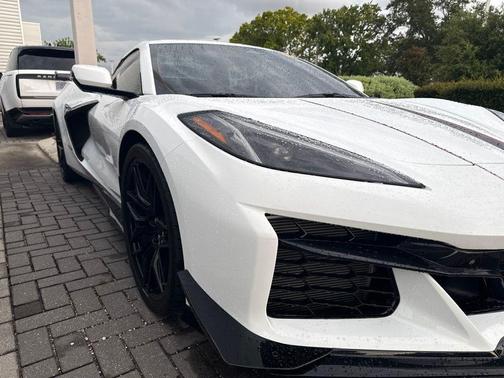 Arctic White 2024 Chevrolet Corvette Z06