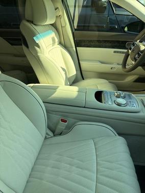 Vik Black 2025 Genesis G90 3.5T e-SC