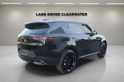 2026 Land Rover Range Rover Sport SE
