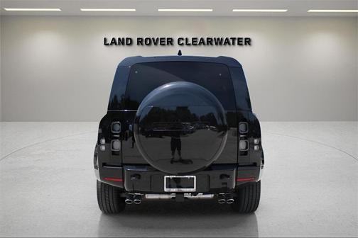 2025 Land Rover Defender P525 V8