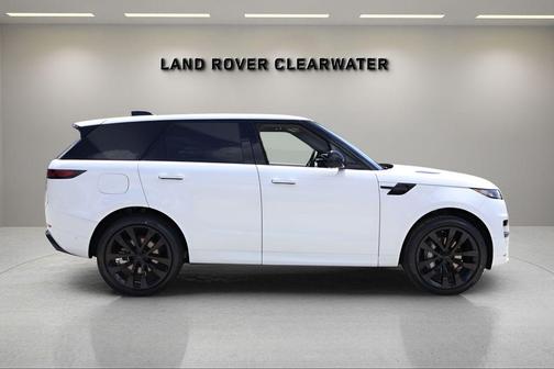 Fuji White 2026 Land Rover Range Rover Sport P400 Dynamic SE