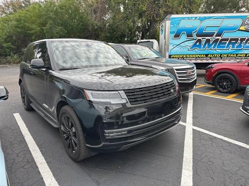 2025 Land Rover Range Rover P400 SE